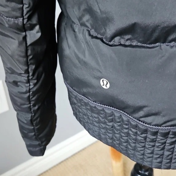 Lululemon FLUFFED UP Pullover Jacket | Size 8 | Black - Picture 11 of 12